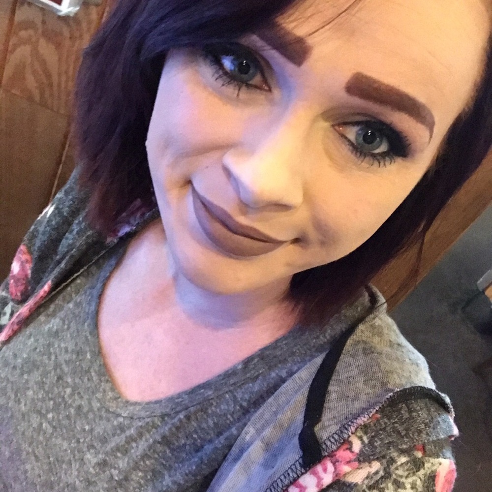 Meet your Posher, Felicia